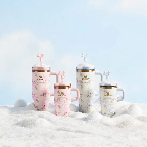 THE STANLEY X LOVESHACKFANCY HOLIDAY QUENCHER | 40 OZ | FlowState Tumbler - Picture 4 of 13